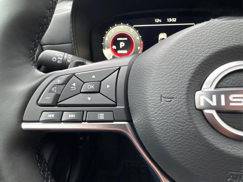 Nissan Juke II (2) 1.6 Hybrid 143 n-Connecta