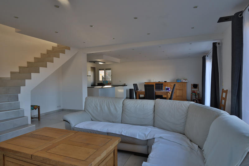 Maison - 200 m² - 4 pièces