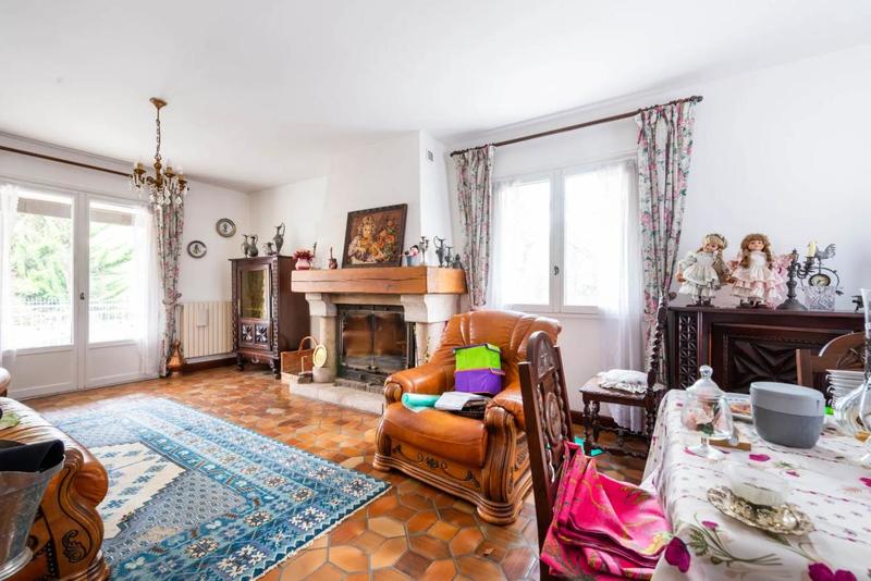 Maison - 215 m² - 10 pièces