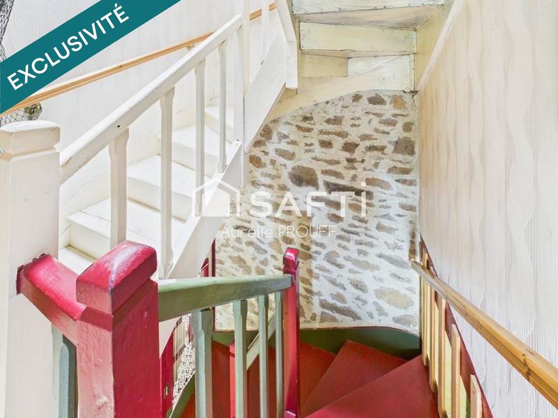 Maison - 228 m² - 9 pièces