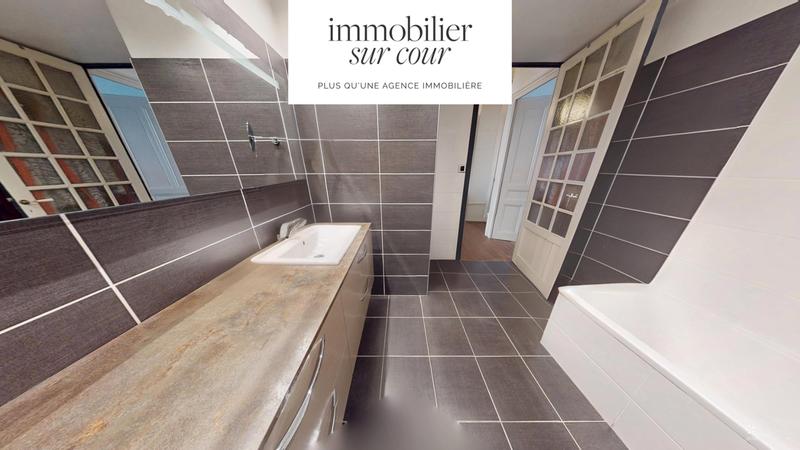 Appartement - 159 m² - 6 pièces