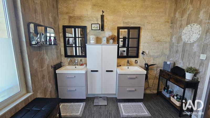 Maison - 332 m² - 6 pièces