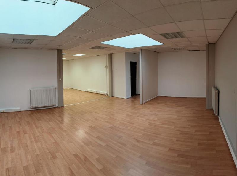 Bureau - 107 m² - 3 pièces