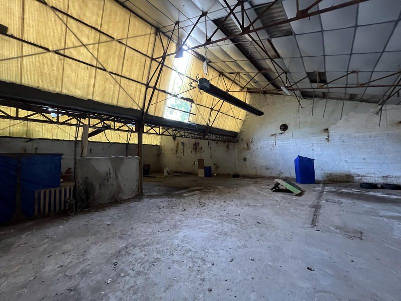 Terrain - 13 400 m²