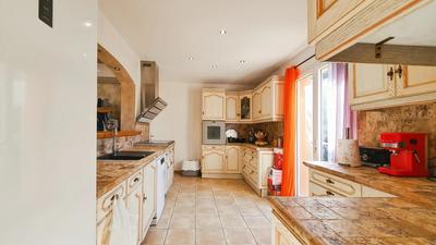 Maison - 204 m² - 5 pièces