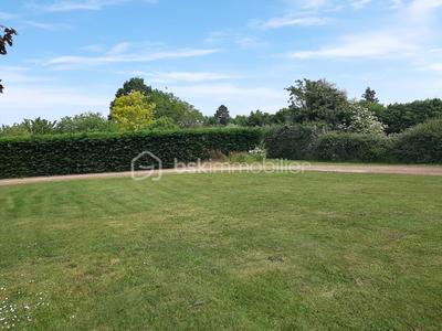 Terrain constructible - 1 000 m²