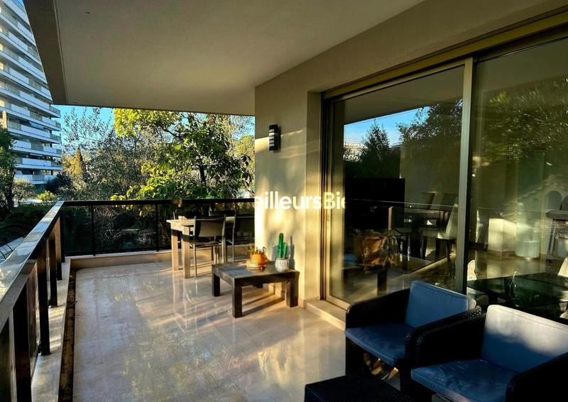 Appartement - 98 m² - 3 pièces