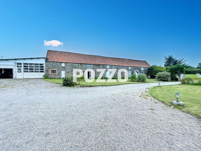 Maison - 220 m² - 8 pièces