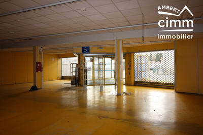 Local commercial - 940 m² - 2 pièces