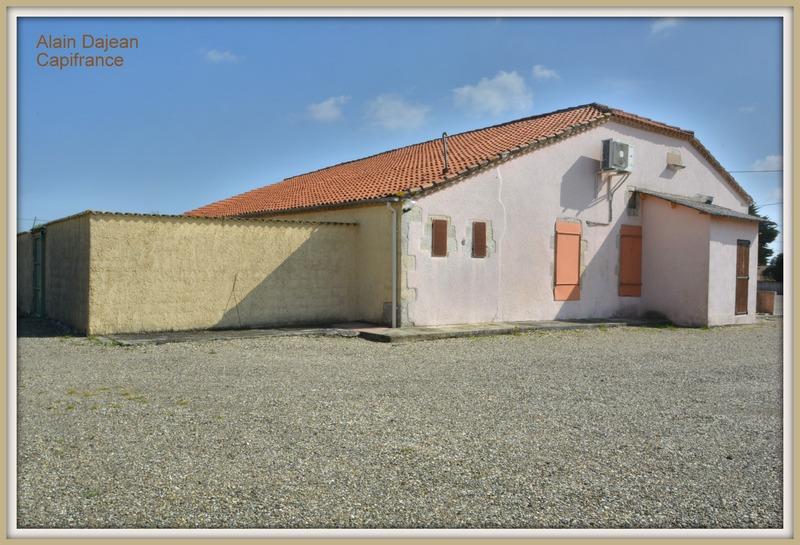 Maison - 300 m² - 1 pièce