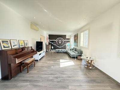 Maison - 217 m² - 7 pièces