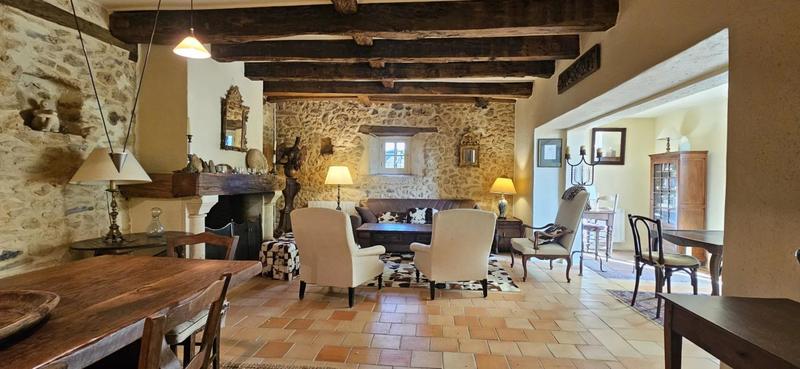 Demeure - 105 m² - 4 pièces