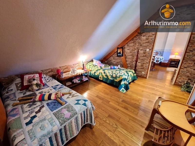 Maison - 165 m² - 8 pièces