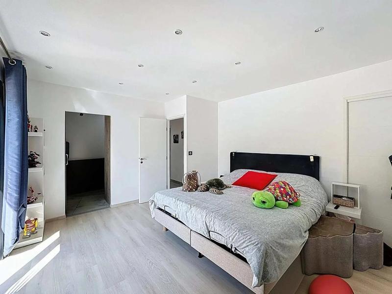 Maison - 143 m² - 5 pièces