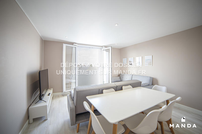 Chambre - 10 m² - 5 pièces