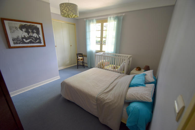 Maison - 290 m² - 9 pièces