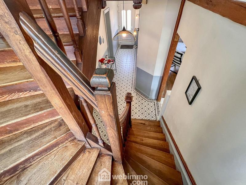 Maison - 170 m² - 8 pièces