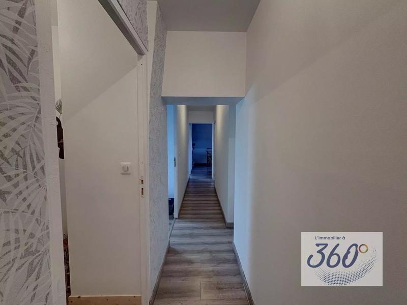 Maison - 192 m² - 7 pièces