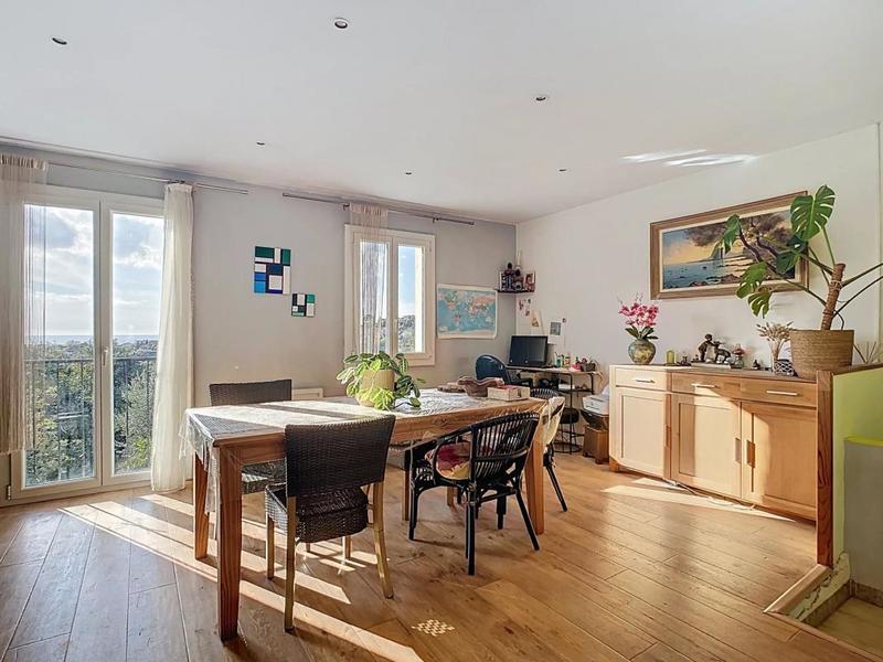 Maison - 121 m² - 4 pièces