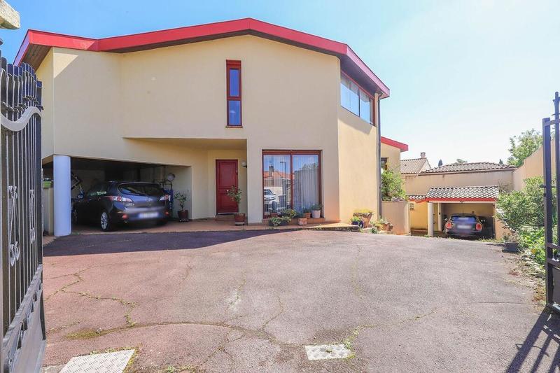 Villa - 195 m² - 8 pièces