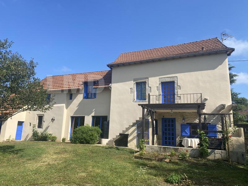 Propriété - 188 m² - 8 pièces