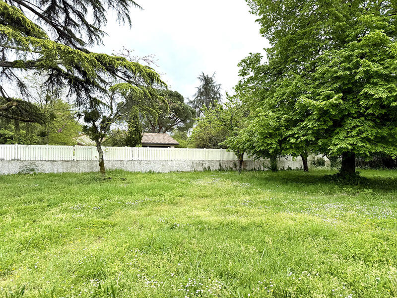 Maison - 300 m² - 10 pièces