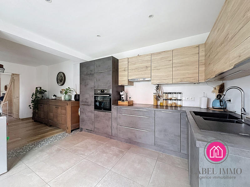 Maison - 105 m² - 5 pièces