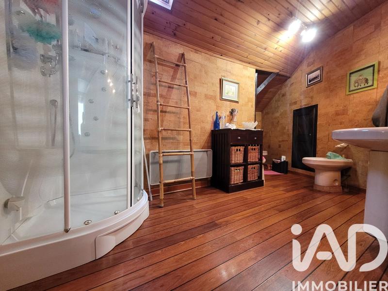 Maison - 104 m² - 7 pièces