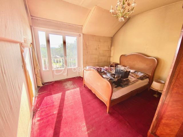 Maison - 184 m² - 11 pièces