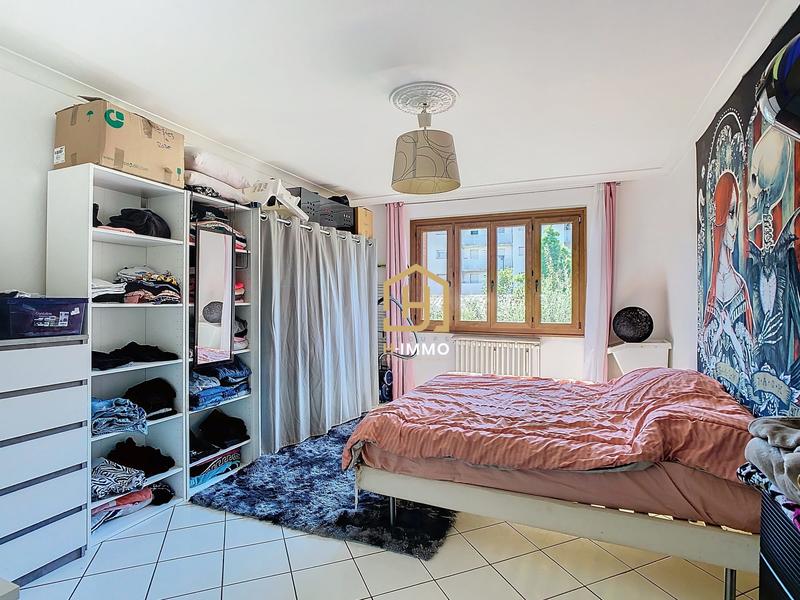 Maison - 290 m² - 8 pièces