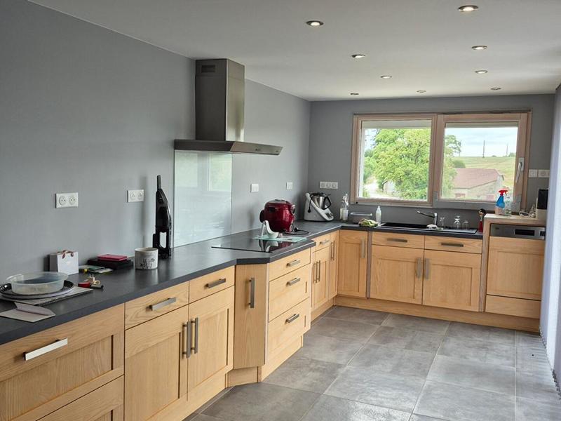 Demeure - 260 m² - 6 pièces