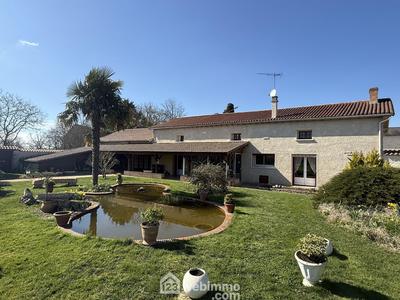 Maison - 168 m² - 7 pièces