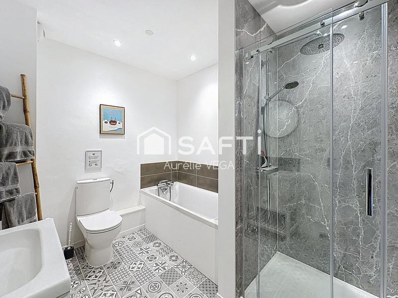 Maison - 275 m² - 7 pièces