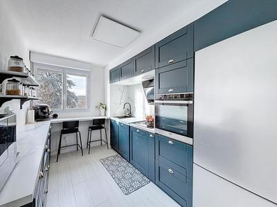 Appartement - 93 m² - 4 pièces