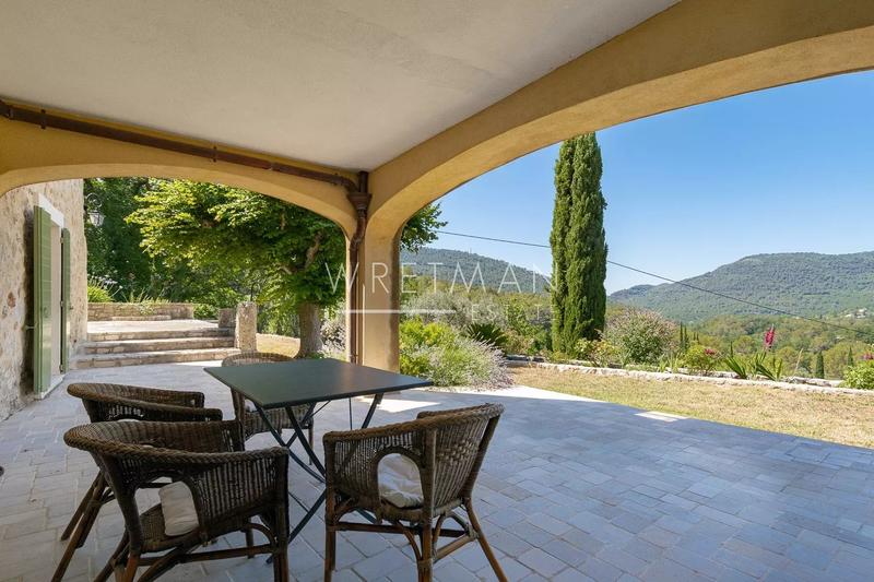 Villa - 270 m² - 7 pièces