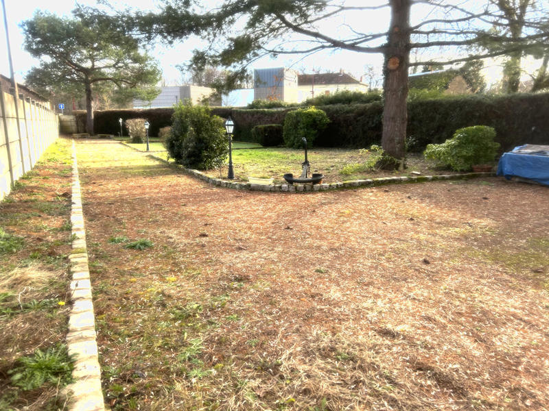 Maison - 227 m² - 7 pièces