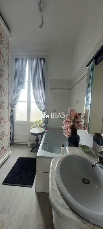 Maison ancienne - 245 m² - 9 pièces