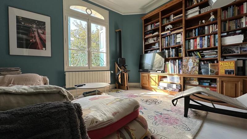 Propriété - 199 m² - 8 pièces