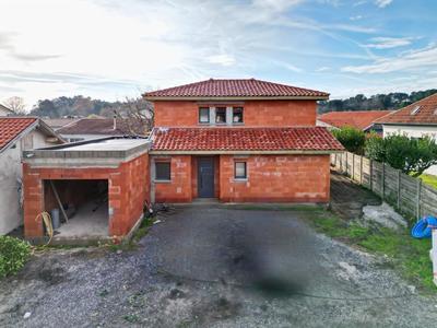 Maison - 145 m² - 6 pièces