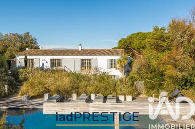 Maison - 257 m² - 8 pièces