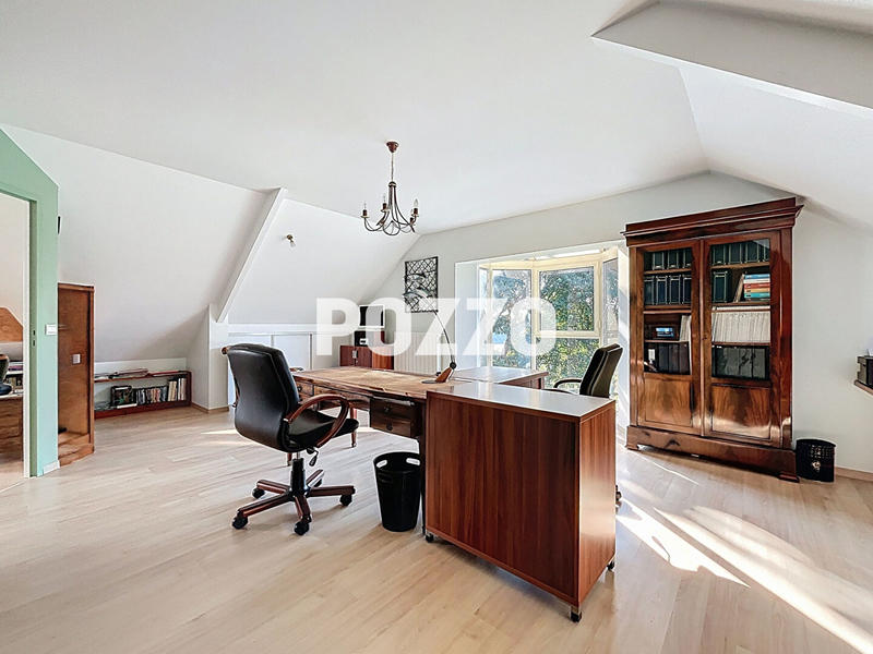 Maison - 200 m² - 6 pièces