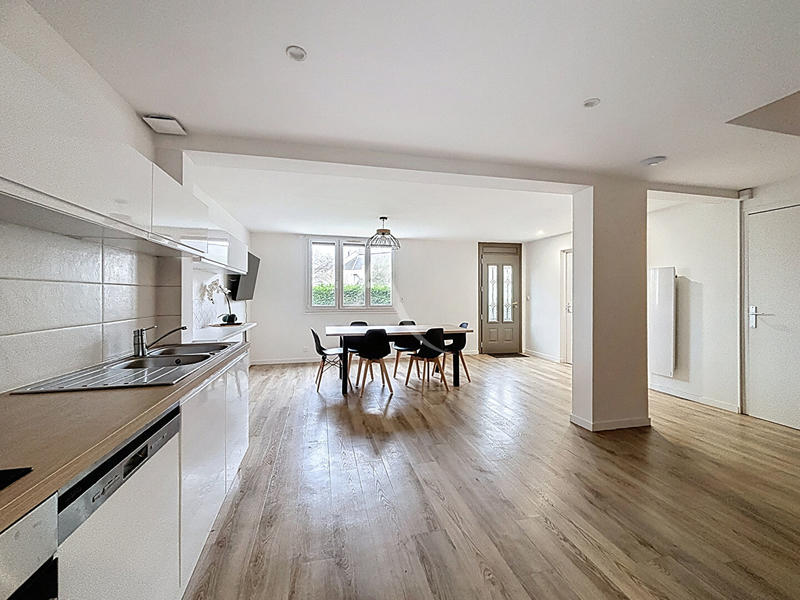 Maison - 159 m² - 10 pièces