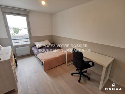 Chambre - 13 m² - 4 pièces