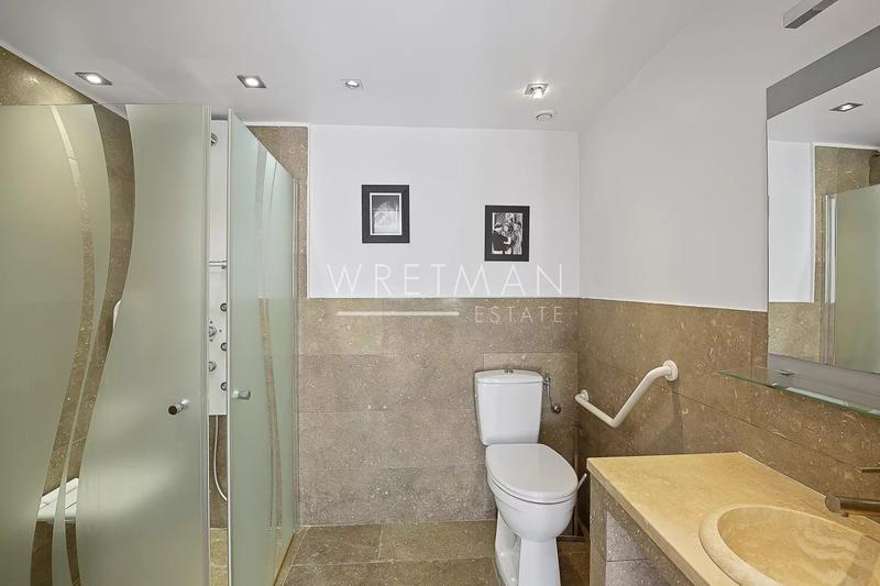 Villa - 400 m² - 10 pièces