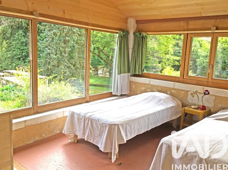 Maison - 1 220 m² - 28 pièces