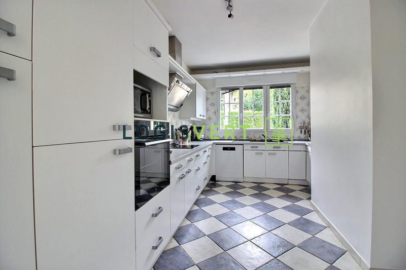 Maison - 137 m² - 6 pièces