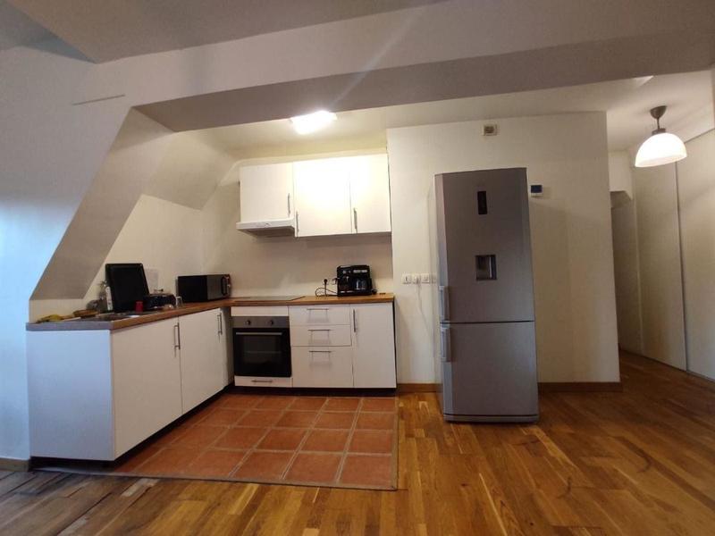 Appartement - 96 m² - 4 pièces