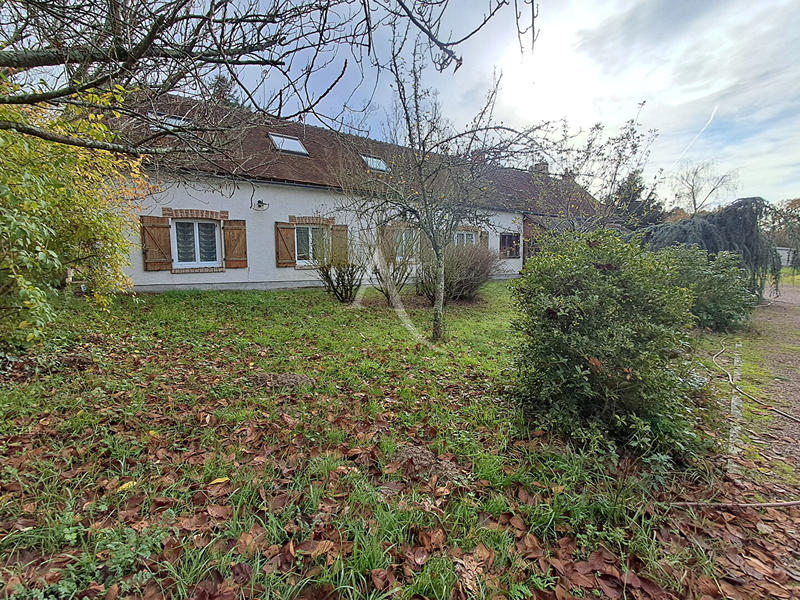 Maison - 305 m² - 10 pièces