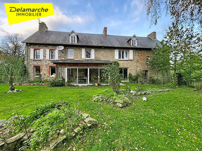 Maison - 208 m² - 9 pièces