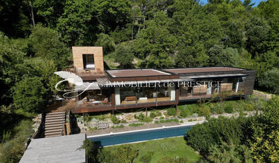 Villa - 200 m² - 5 pièces